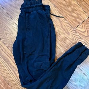 Alphalete joggers ‘Identity’